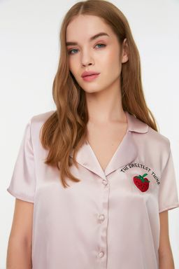 Trendyolmilla Siyah Cilek ve Slogan Nak?sl? Saten Sortlu Dokuma Pijama Tak?m? THMSS22PT0395 фото 14