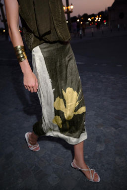CREASED-EFFECT PRINT MIDI SKIRT - Zara фото 2