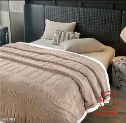 Двухсторонние пледы мягкие