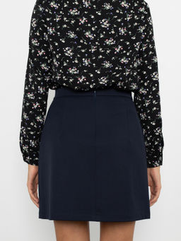 Юбка А-силуэта, на подкладке с кокеткой и обтачным поясом