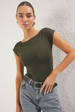 TRENDYOLMILLA Siyah Fitted/Vucuda Oturan Kay?k Yaka Esnek C?tc?tl? Orme Body TWOSS24BD00029