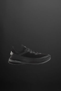RUNNING TRAINERS