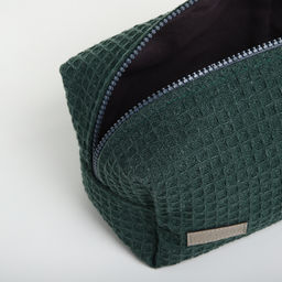 Косметичка женская на молнии TEXTURA, объёмная, средняя, мягкая, вафельная текстура, зелёная  фото 9