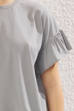 Gri %100 Pamuk F?rf?r Detayl? Basic Bisiklet Yaka Orme T-Shirt TWOSS22TS2429