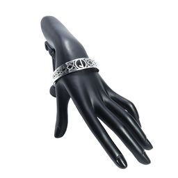 Браслет оберег с руной Лагуз олицетворяет романтичность, магнетизм и очарование Silver 6х1,5см