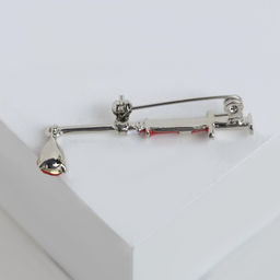 Брошь «Шприц» медицинский, цвет красный в серебре