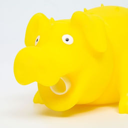 Игрушка пищащая Весёлая свинья для собак, хрюкающая, 19 см, жёлтая - Пижон фото 2