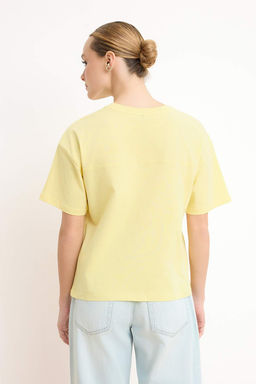 Sar? Relaxed/Rahat Kal?p Dusuk Kol K?sa Kollu %100 Pamuk Orme T-Shirt TWOSS26TS00095 - Trendyolmilla фото 4