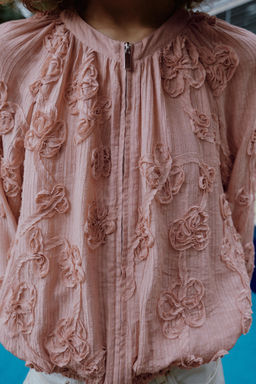 CHAQUETA OVERSIZE ESTRUCTURA FLORES / Rosa pastel - Zara фото 4