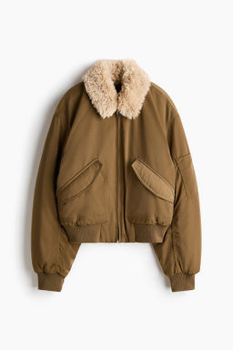 Cazadora bomber con cuello