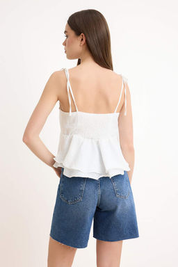 Beyaz Ask?lar? Baglama Detayl? S?rt? Gipeli Dokuma Bluz TWOSS26BZ00413