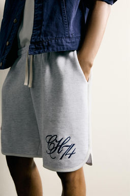 BERMUDA JOGGER BORDADO PARCHES / Gris vigor? - Zara фото 5