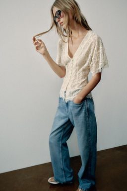 TOP ENCAJE BOTONES / Crema - Zara фото 4