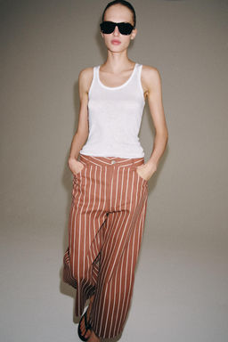 PANTAL?N CROPPED RAYAS ZW COLLECTION / Granate - Zara фото 6