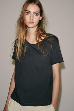 CAMISETA BOLSILLO ALGOD?N / Gris antracita - Zara фото 3