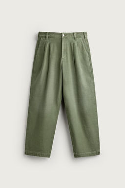PANTAL?N CHINO BAGGY FIT PLIEGUES / Verde medio
