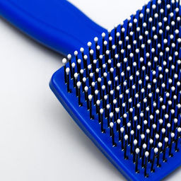 Пуходерка пластиковая мягкая с закругленными зубьями, малая, 6 х 13,5 см, синяя - Пижон фото 7