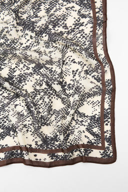 ANIMAL PRINT MODAL AND SILK SCARF - Zara фото 3