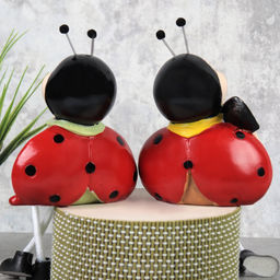 Цена за 2 шт. Фигурка Божья коровка висячие ножки 2 штуки набор 22 см / 9871 /уп 48/ 669927 - Галеонтрейд фото 2