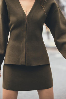 FITTED WAIST PLAIN KNIT JACKET - Zara фото 2