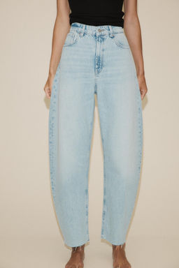 HIGH-WAIST BARREL TRF JEANS - Zara фото 3