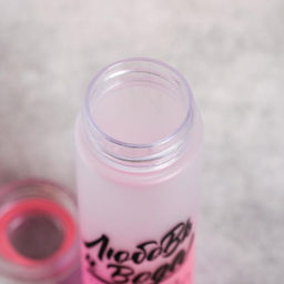 Бутылка для воды пластиковая Любовь и вода, 550 мл