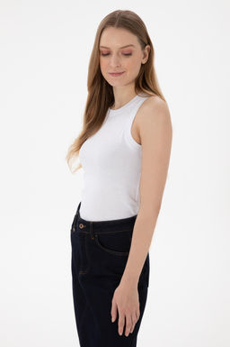 Kad_n Beyaz Basic Ti__rt Sepette S_rpriz _ndirim