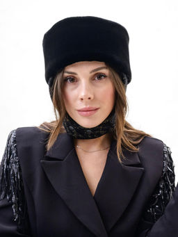 Т26-20 Таблетка кубанка черное золото с мехом "мутон"