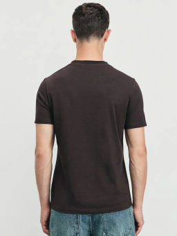 Базовая футболка slim fit / Zarina