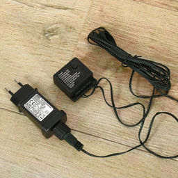 Искусственная ёлка с гирляндой Led «Зимнее волшебство. Эксклюзив цветные огоньки», 140 см, d нижнего яруса 70 см, 380 ПВХ веток отгибаются