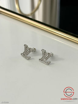 Серьги с камнями из медицинской стали