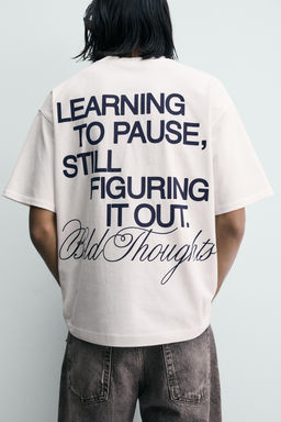 CAMISETA TEXTOS ESTAMPADOS CONTRASTE / Blanco