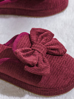 Pel?? Kad?n Ev Terli?i