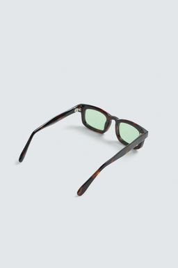 RECTANGULAR SUNGLASSES