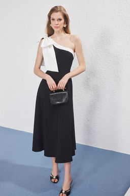 Siyah-Beyaz Fiyonk Detayl? Abiye Gece Mezuniyet Elbisesi TPRSS25EL00290