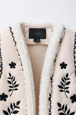 FAUX SUEDE WAISTCOAT WITH FAUX SHEARLING EMBROIDERY - Zara фото 3