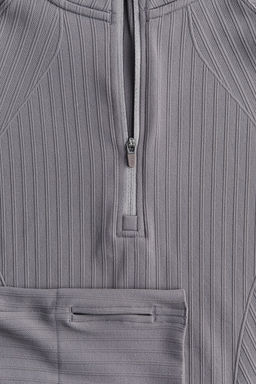 Top de deporte seamless en DryMove con cremallera - H&m фото 7