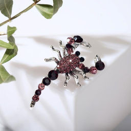 Брошь «Скорпион», цвет розово-фиолетовый в черненом серебре