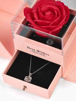 Набор с кулоном «Я тебя люблю», в коробке с розами, цвет серебро, розовая коробка