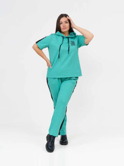 Костюм женский, цвет зеленый