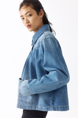 Cazadora vaquera oversize con pliegues - H&m фото 3