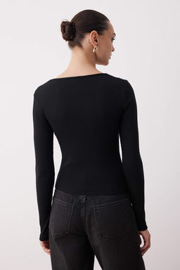 Siyah Duz Kalp Yaka Bodycone/Vucuda Oturan Crop Fitilli Esnek Orme Bluz TWOAW26BZ00069 - Trendyolmilla фото 4