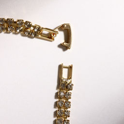 Цена за 2 шт. Браслет со стразами «Сияй» 2 ряда, цвет белый в золоте, 18см