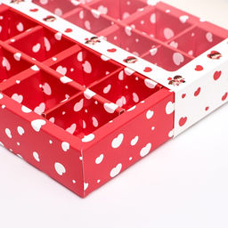Цена за 5 шт. Коробка под 16 конфет, Love 17,7 х 17,7 х 3,8 см - UPAK LAND фото 6