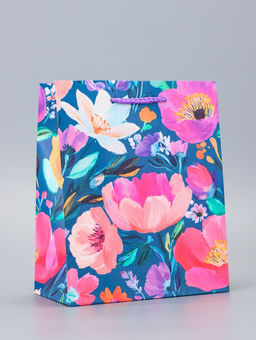 Цена за 2 шт. Пакет подарочный ламинированный Магия цветов 18?22.3?10 см