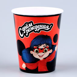 Набор бумажной посуды С днём рождения красный: 6 тарелок, 1 гирлянда, 6 стаканов, 6 колпаков - Страна карнавалия фото 6