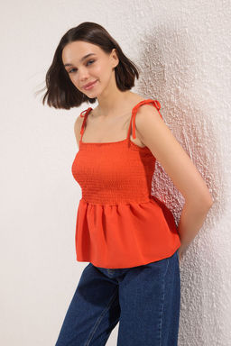 Trendyolmilla Siyah Pamuklu Poplin Detayl? Fitted Ask?l? Gipeli Esnek Orme Bluz TWOSS24BZ00393 фото 6