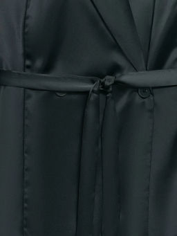 Атласная блузка с отложным воротником и поясом / Zarina