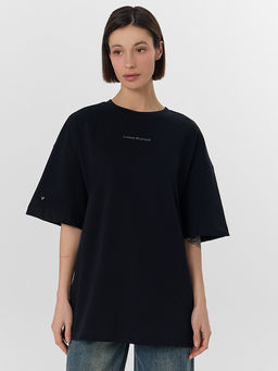 Футболка женская оверсайз черная с принтом