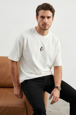 Ekru Oversize/Genis Kesim Penguen Nak?sl? %100 Pamuklu T-Shirt TMNSS23TS00243